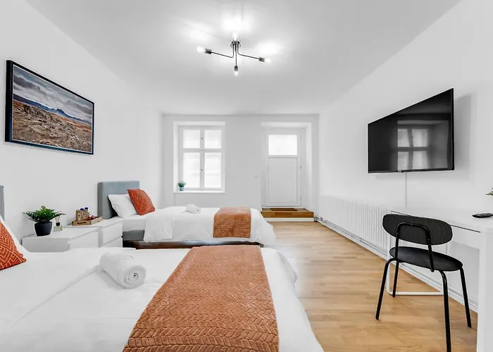 2 Apartments,4 Betten,zentral Am Sbahnhof Koepenick,vollmoebliert