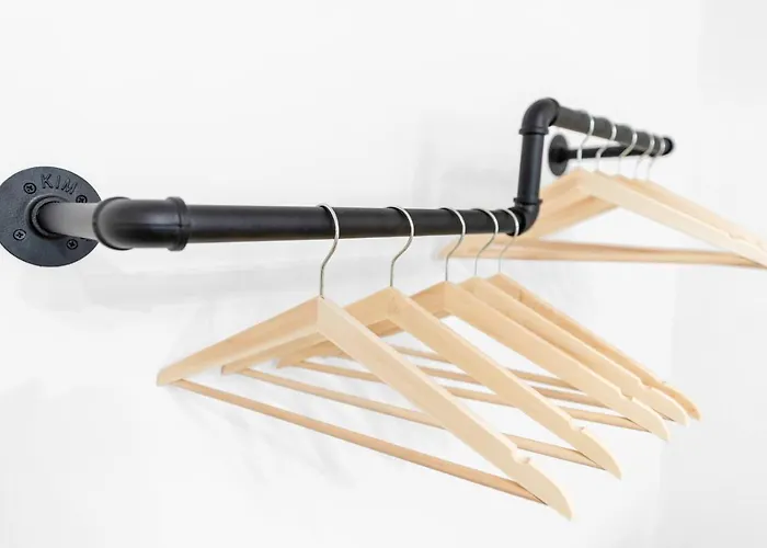 2 Apartments,4 Betten,zentral Am Sbahnhof Köpenick,vollmöbliert Apartment *