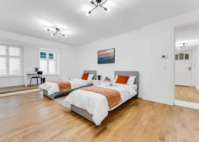 2 Apartments,4 Betten,zentral Am Sbahnhof Köpenick,vollmöbliert *