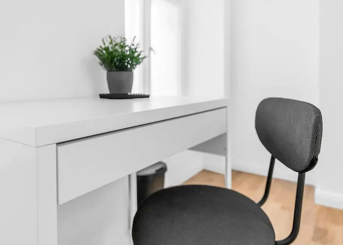 2 Apartments,4 Betten,zentral Am Sbahnhof Köpenick,vollmöbliert