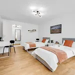 2 Apartments,4 Betten,zentral Am Sbahnhof Koepenick,vollmoebliert *