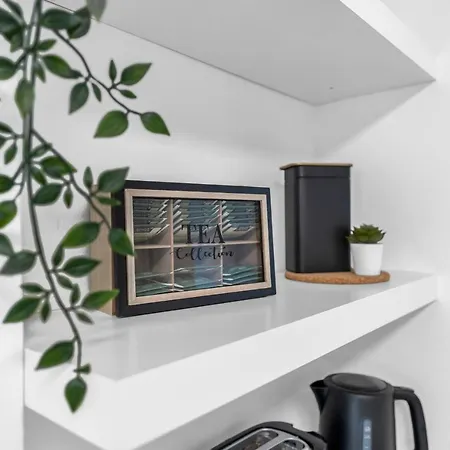 2 Apartments,4 Betten,zentral Am Sbahnhof Koepenick,vollmoebliert 公寓 *